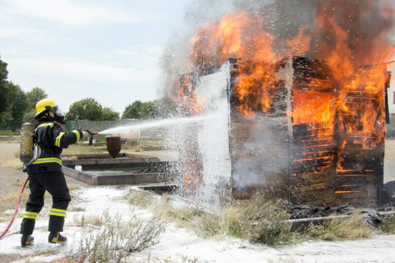 fireman extinguishing the burning house - Recovery Model - How to rescue your database